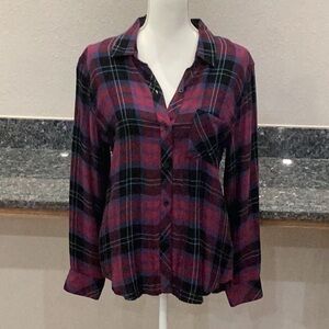 Preowned Rails Long Sleeve Button Down Shirt Navy Red Size Medium (Item#H022)